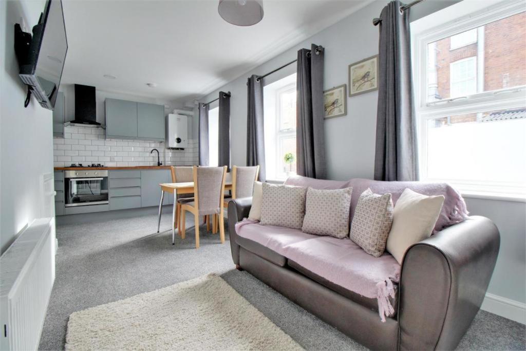 Nelson By The Docks Serviced Apartments By Roomsbooked Γκλόστερ Εξωτερικό φωτογραφία